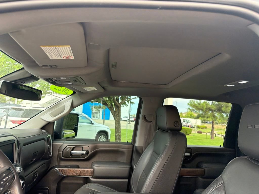 Used 2022 GMC Sierra 3500 Denali AWD/4WD image 10