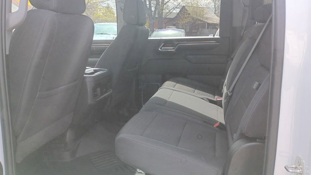 Used 2024 Chevrolet Silverado 2500 LT AWD/4WD image 15