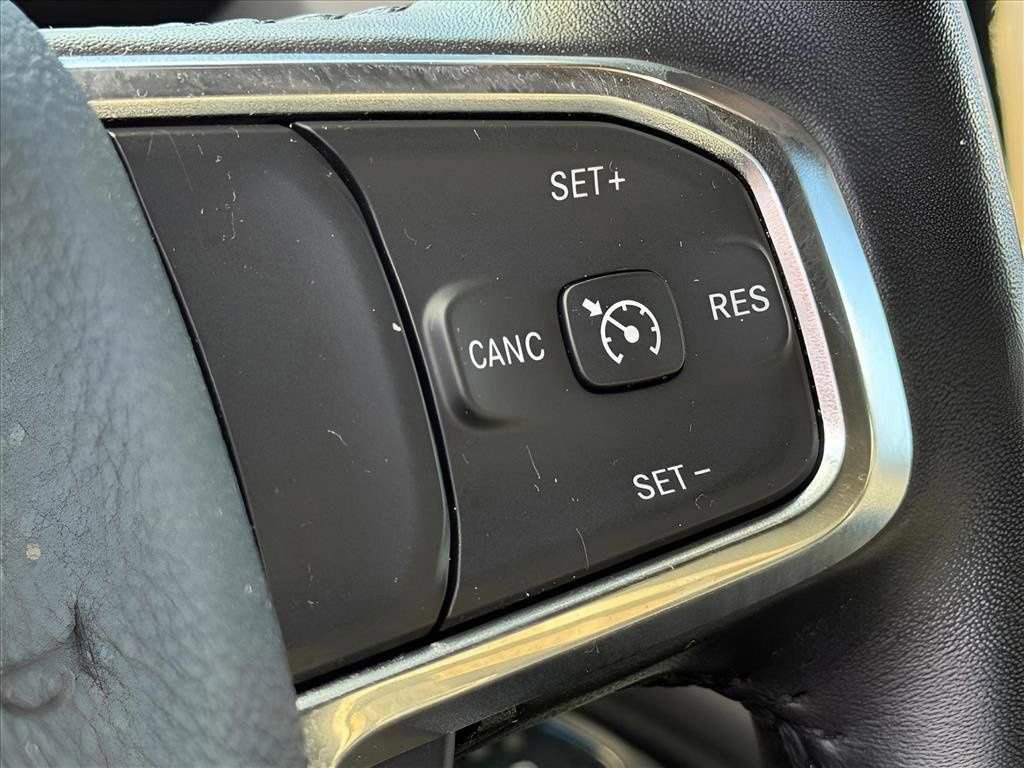 Used 2024 RAM 1500 Laramie image 28