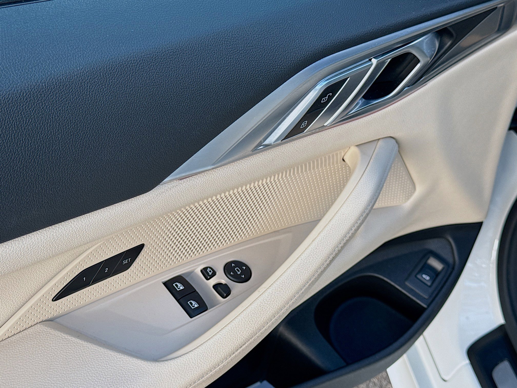 Used 2021 BMW 430i Coupe w/ Premium Package image 21