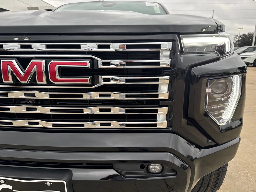 New 2026 GMC Canyon Denali w/ LPO, Denali Black Edition AWD/4WD image 4