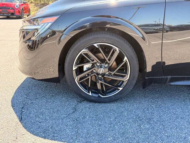 New 2026 Nissan Sentra SR w/ SR Premium Package FWD image 9