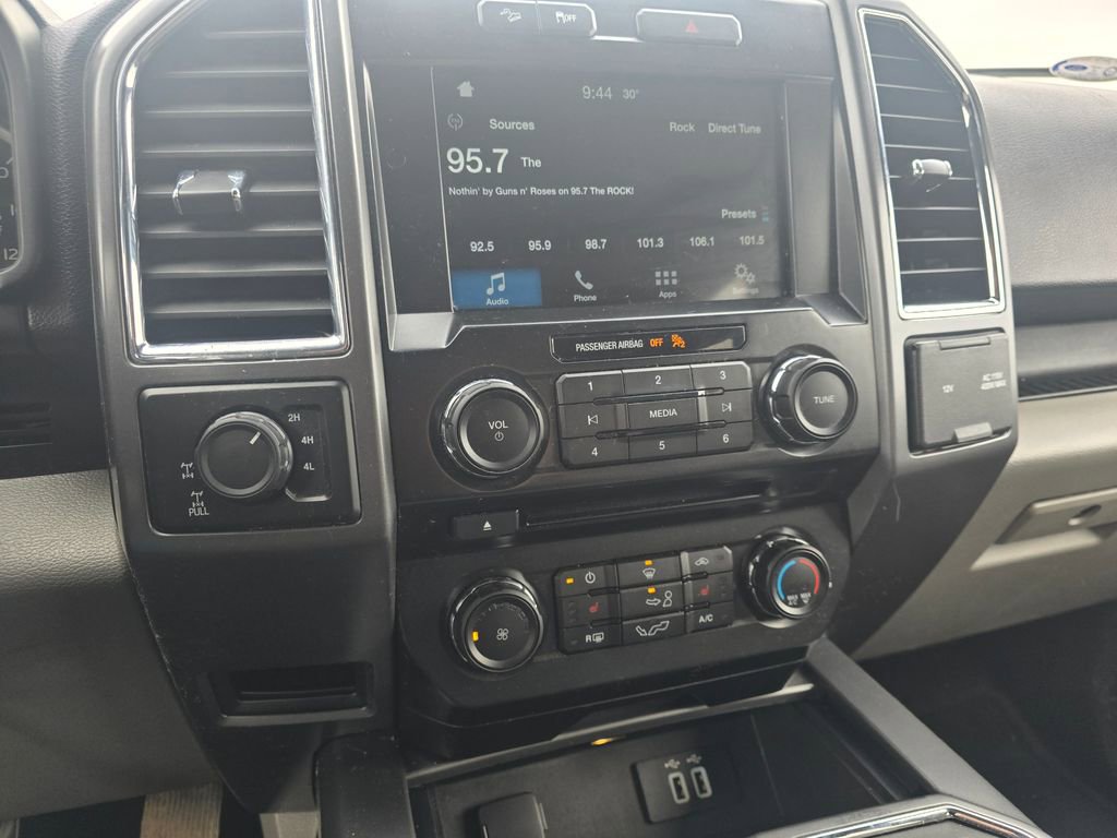 Used 2016 Ford F150 XLT w/ Equipment Group 302A Luxury image 8