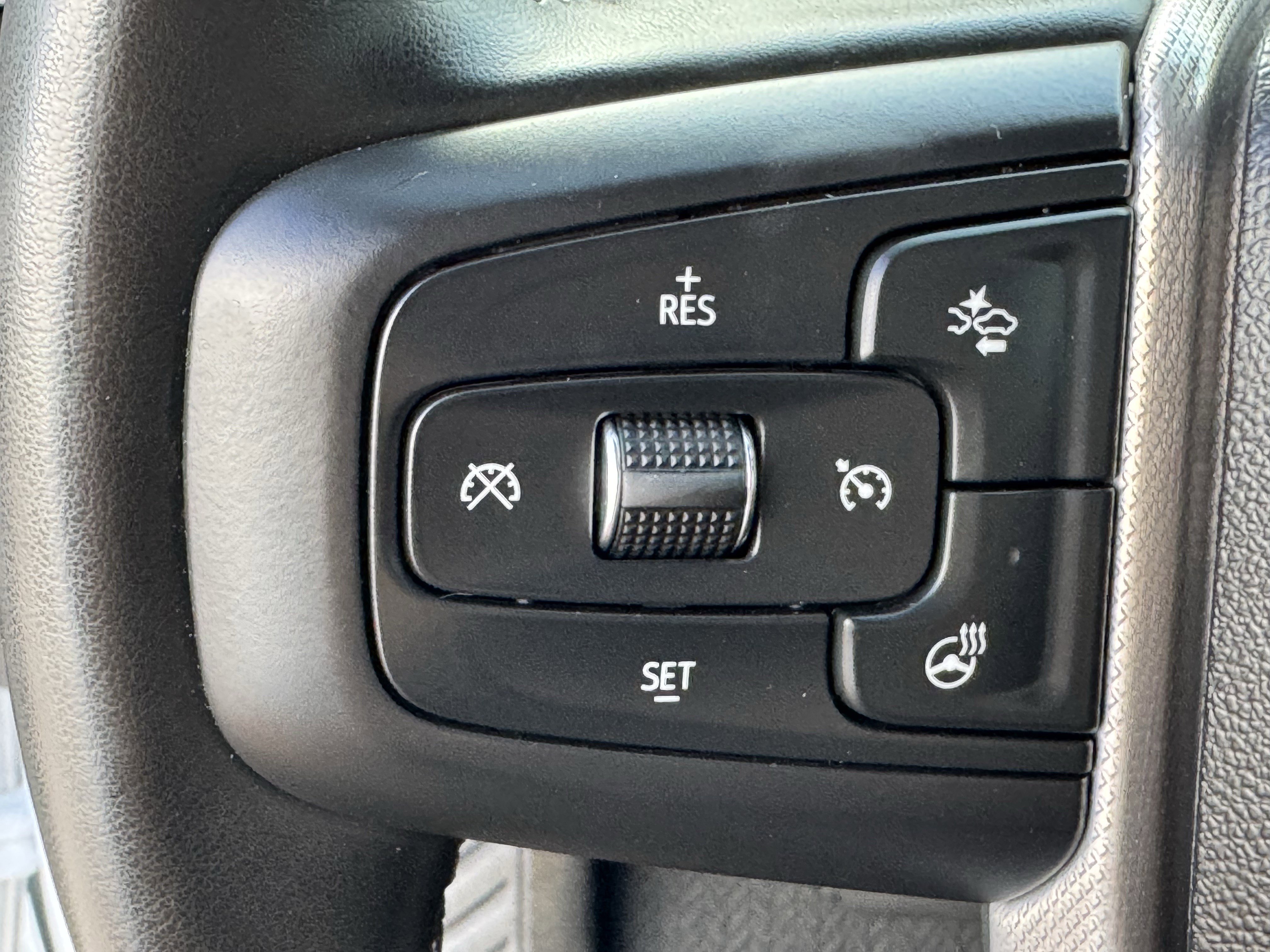 Used 2025 GMC Sierra 3500 Denali image 24