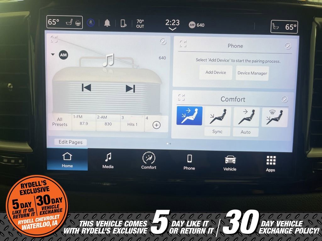 Used 2024 Chrysler Pacifica Touring-L FWD image 33