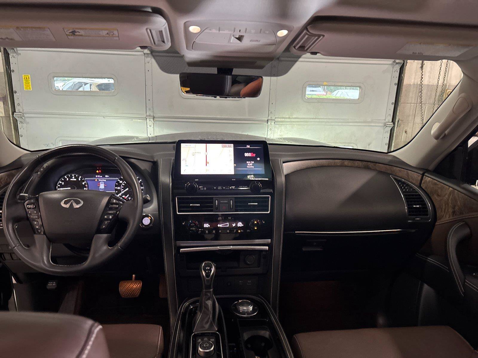 Used 2023 INFINITI QX80 Premium Select w/ Cargo Package AWD/4WD image 32