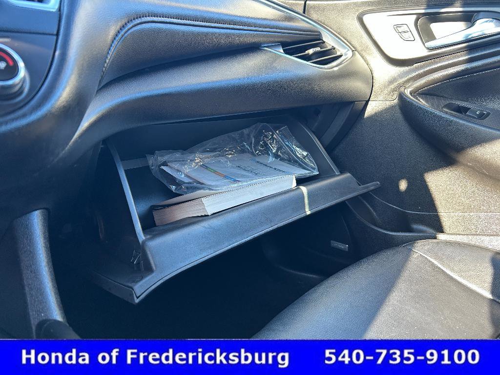 Used 2016 Chevrolet Malibu LT w/ Leather Package image 25