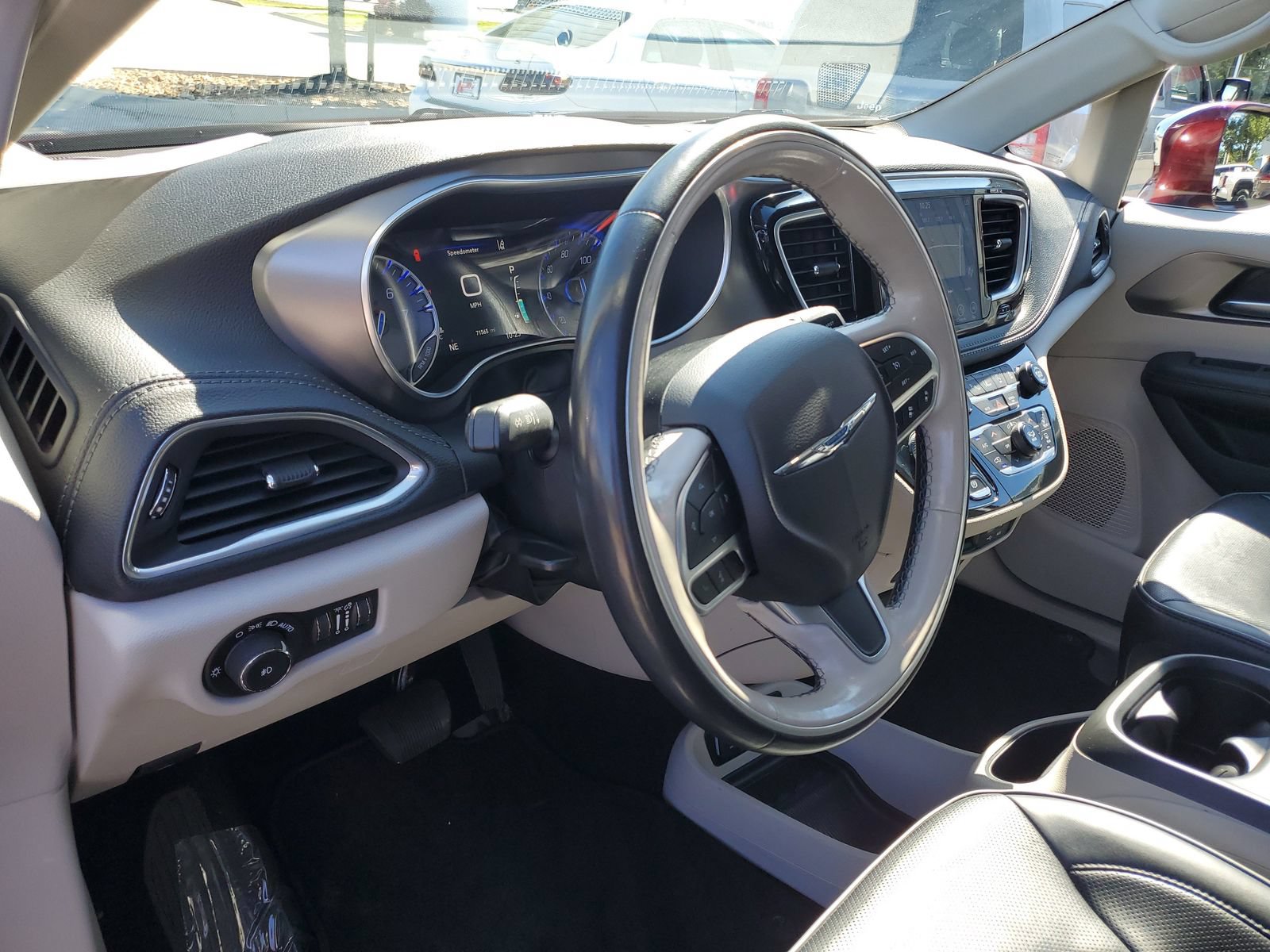 Used 2019 Chrysler Pacifica Limited FWD image 20