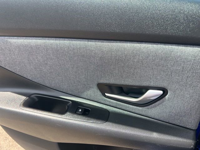 Used 2025 Hyundai Elantra Limited image 27