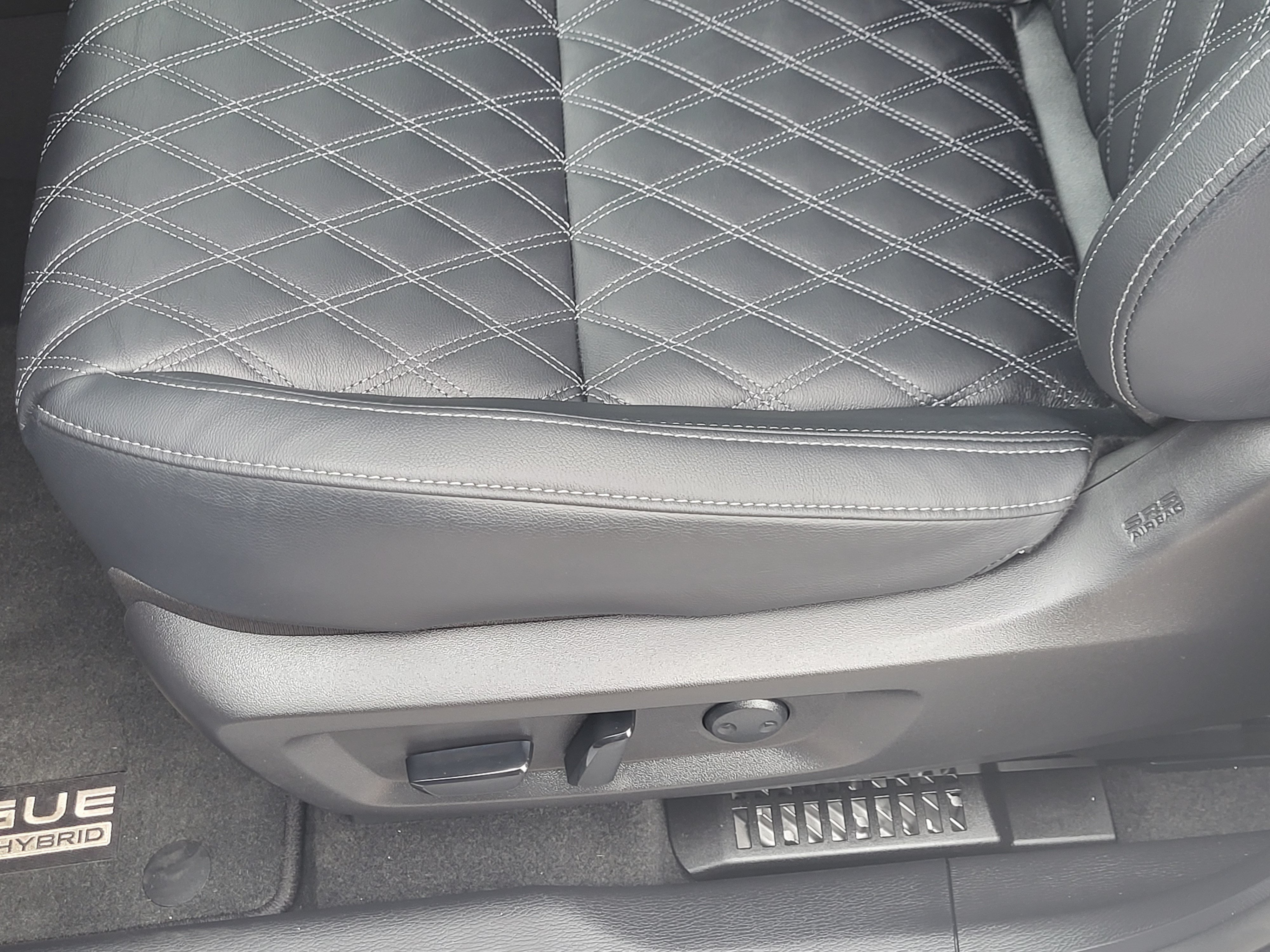 Used 2026 Nissan Rogue Platinum AWD/4WD image 23