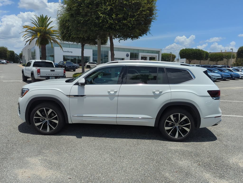 Certified 2026 Volkswagen Atlas SEL Premium R-Line AWD/4WD image 11