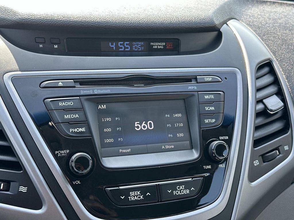Used 2016 Hyundai Elantra SE w/ Option Group 02 FWD image 12