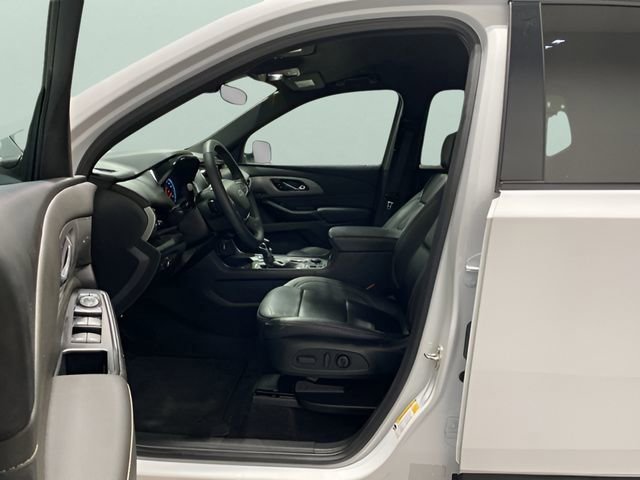 Used 2023 Chevrolet Traverse LT w/ Midnight/Sport Edition AWD/4WD image 11