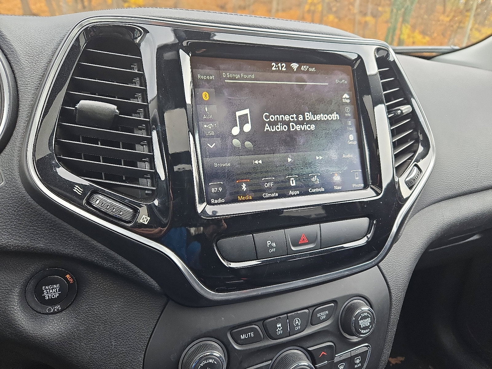 Used 2019 Jeep Cherokee Limited image 17