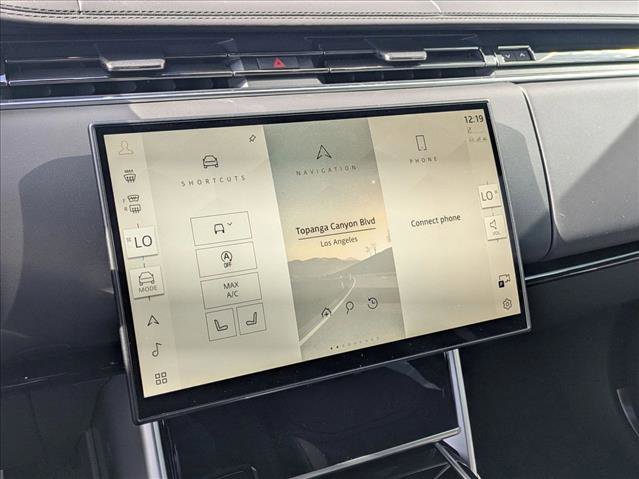 New 2026 Land Rover Range Rover Long Wheelbase SE image 12