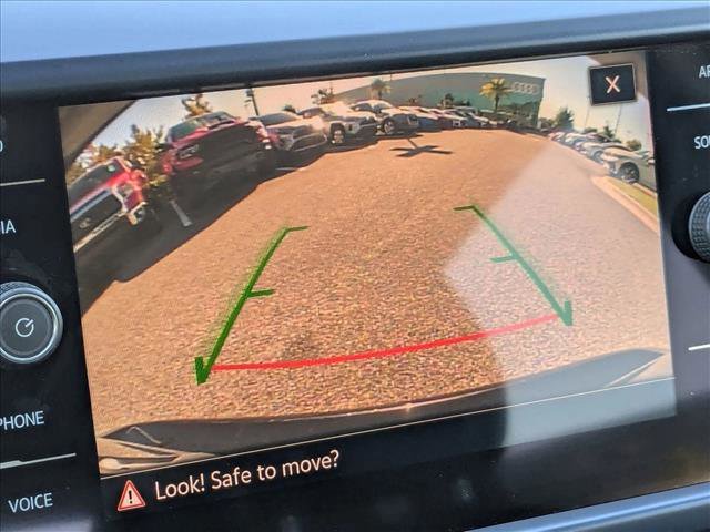 Used 2024 Volkswagen Taos SE image 13