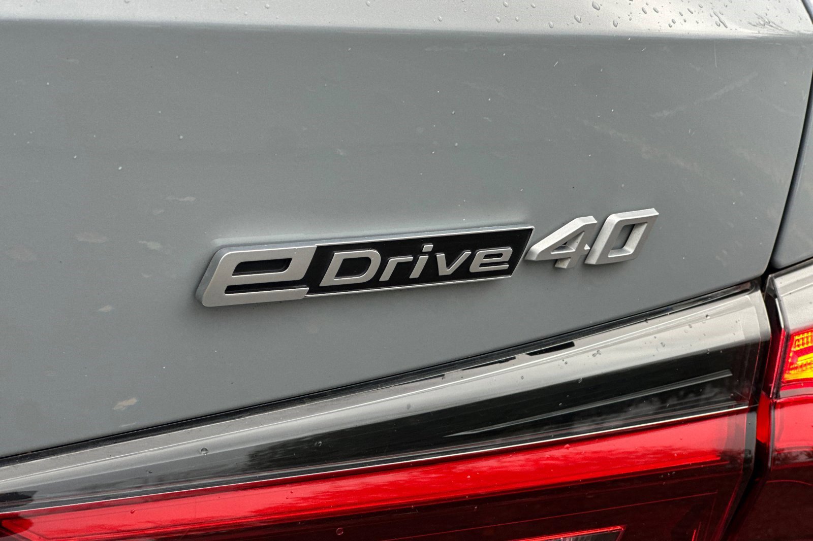 Used 2023 BMW i4 eDrive40 w/ M Sport Package image 38