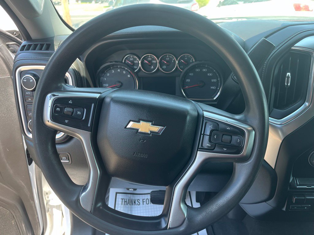 Used 2019 Chevrolet Silverado 1500 LT w/ Z71 Off-Road Package AWD/4WD image 16