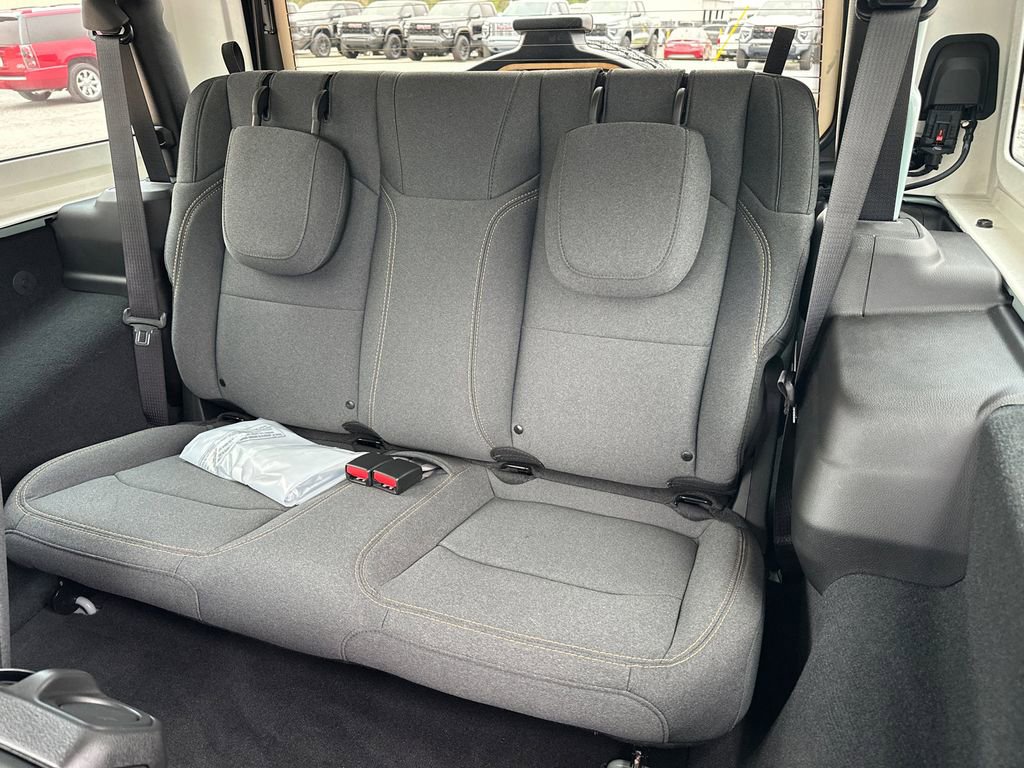 Used 2024 Jeep Wrangler Willys image 19