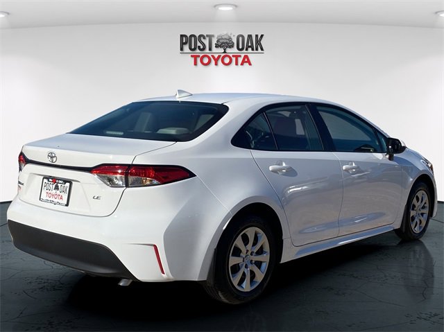Used 2026 Toyota Corolla LE image 7