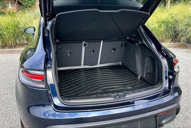 Used 2023 Porsche Macan Turbo AWD/4WD image 18
