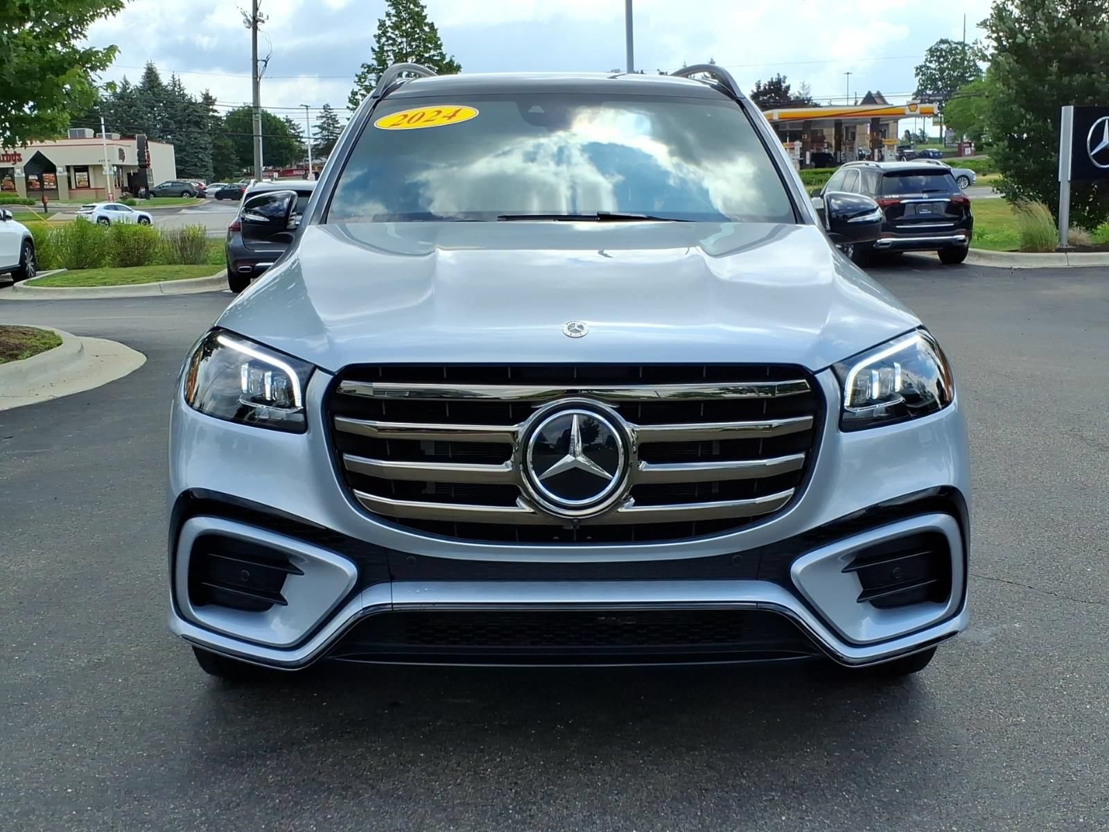 Certified 2024 Mercedes-Benz GLS 450 4MATIC image 9