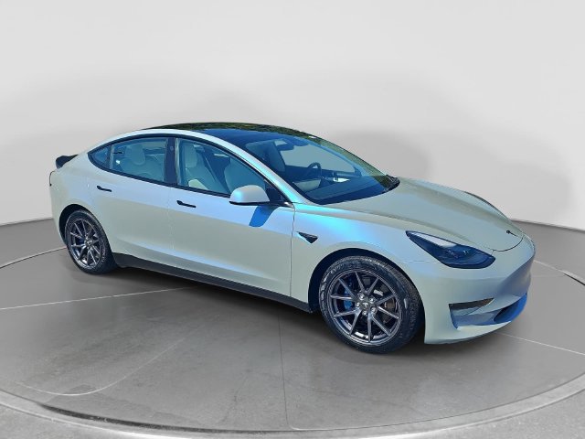 Used 2022 Tesla Model 3 Long Range AWD/4WD image 2