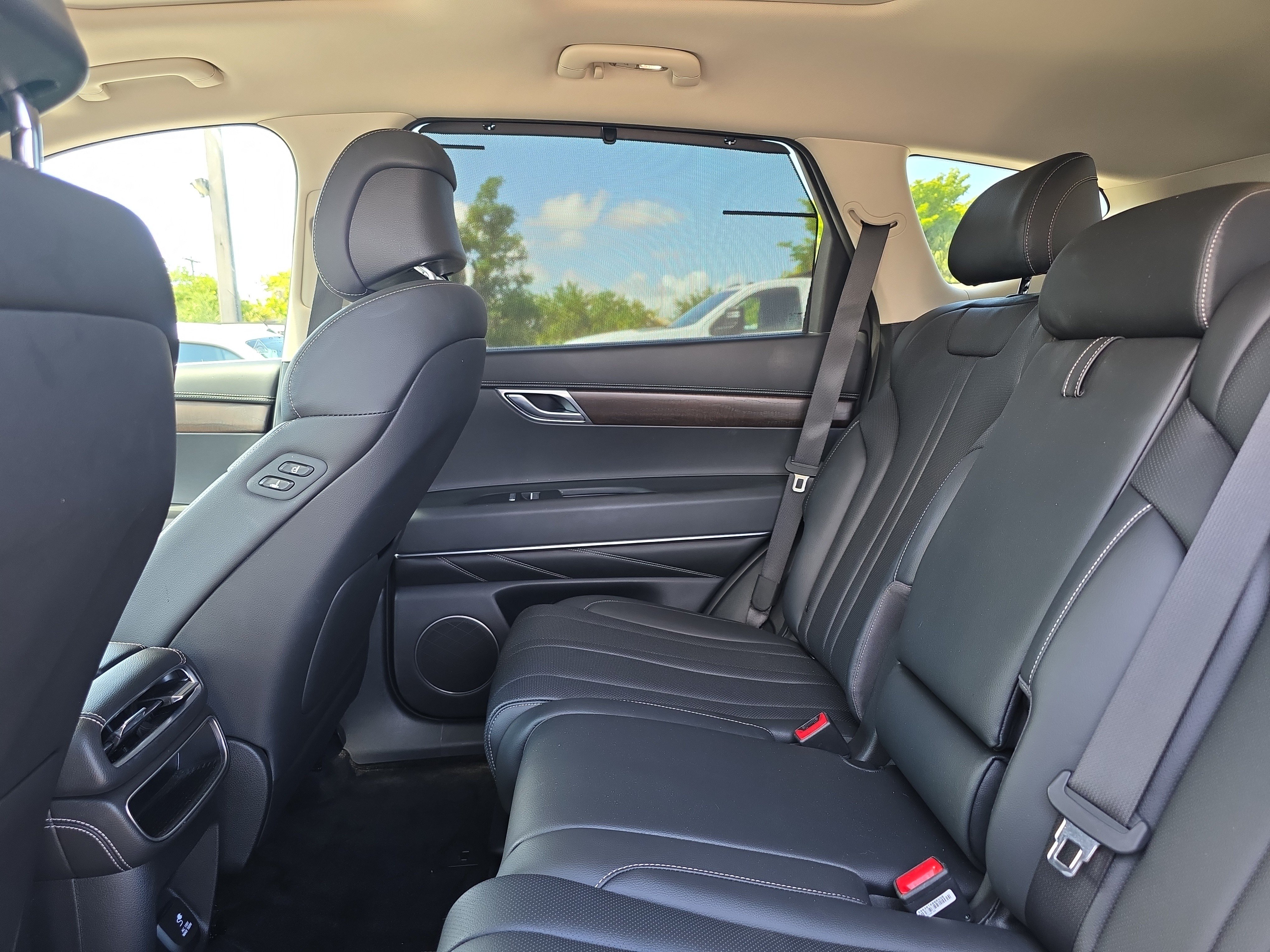 Used 2021 Genesis GV80 2.5T AWD/4WD image 16