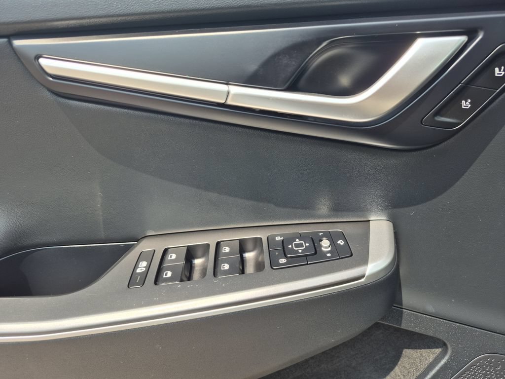 Certified 2024 Kia EV6 Light AWD/4WD image 8