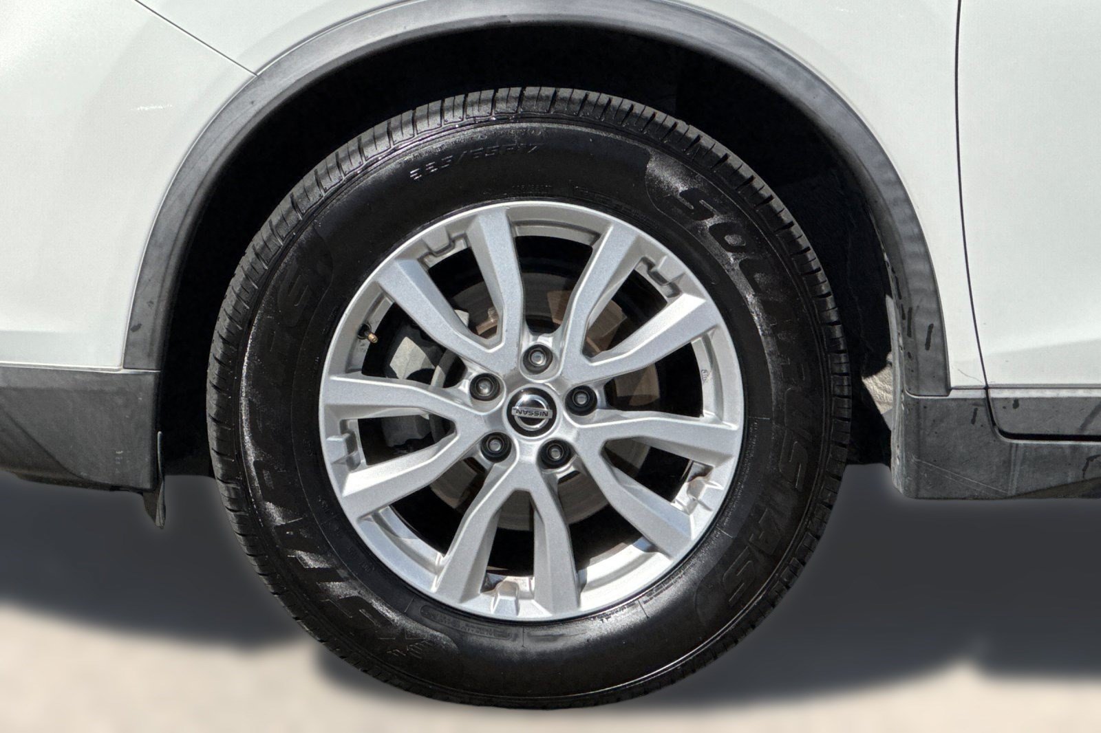 Used 2020 Nissan Rogue SV FWD image 13