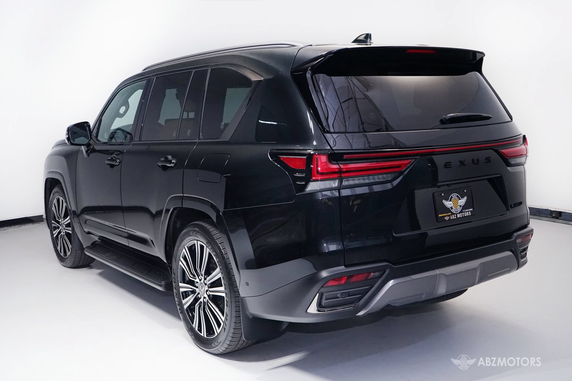 Used 2026 Lexus LX 600 4WD w/ Appearance Package image 6