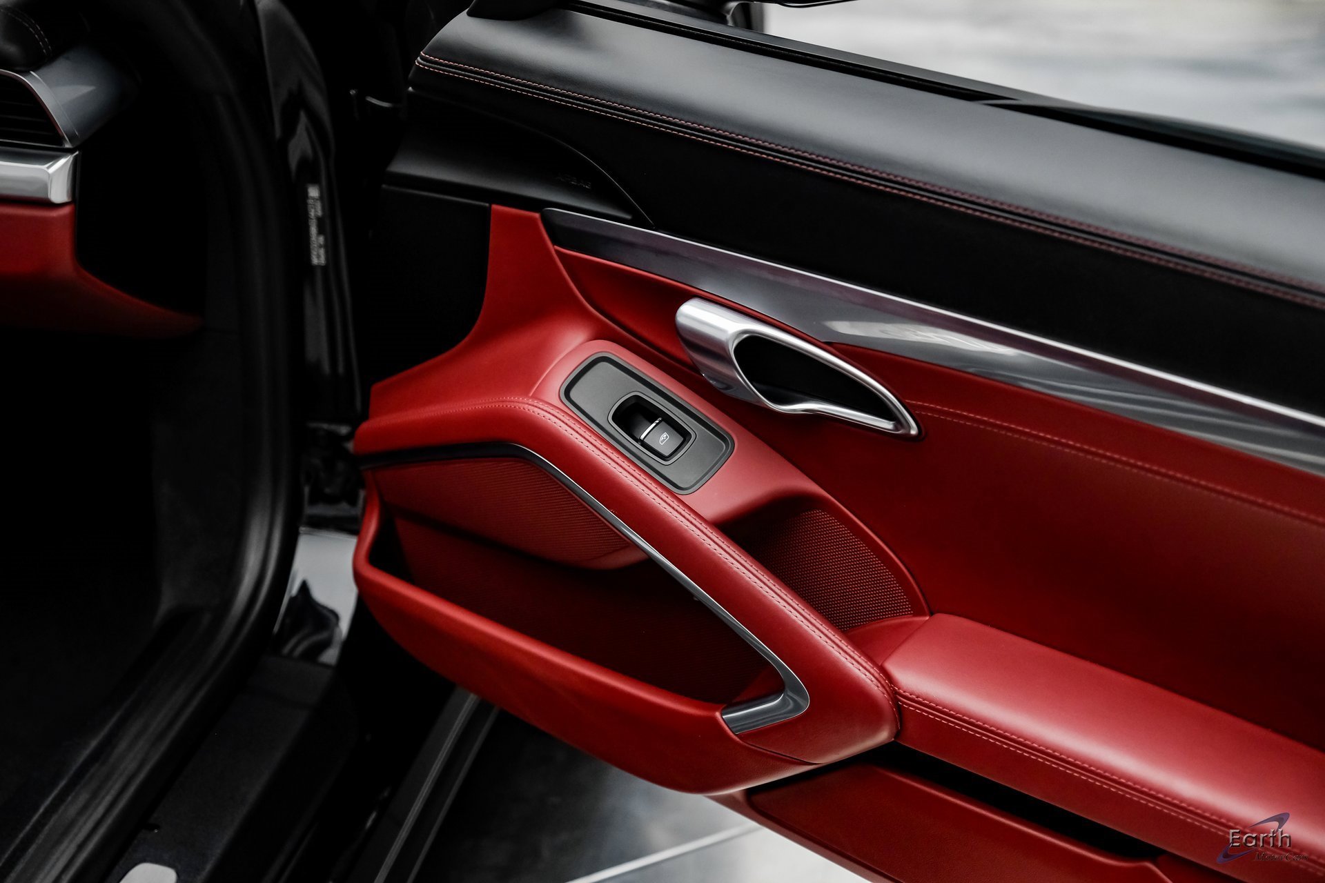 Used 2019 Porsche 911 Turbo image 81