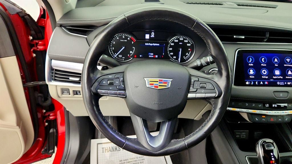 Used 2021 Cadillac XT4 Luxury w/ Cold Weather Package AWD/4WD image 14