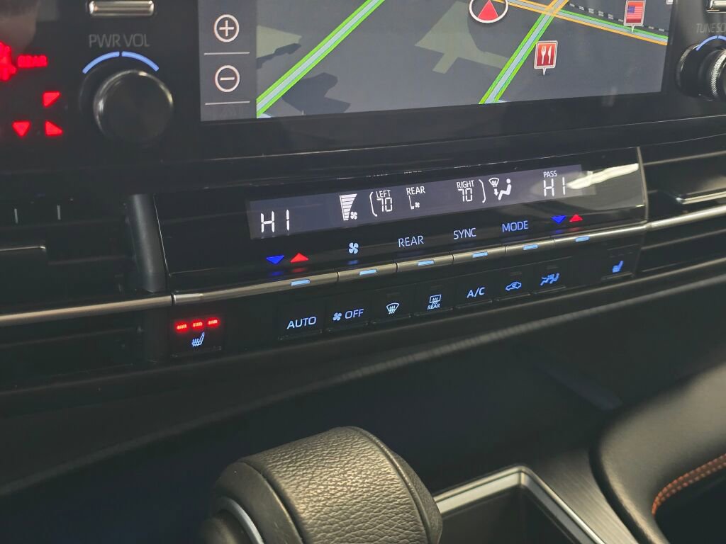 Used 2021 Toyota Sienna XSE image 32