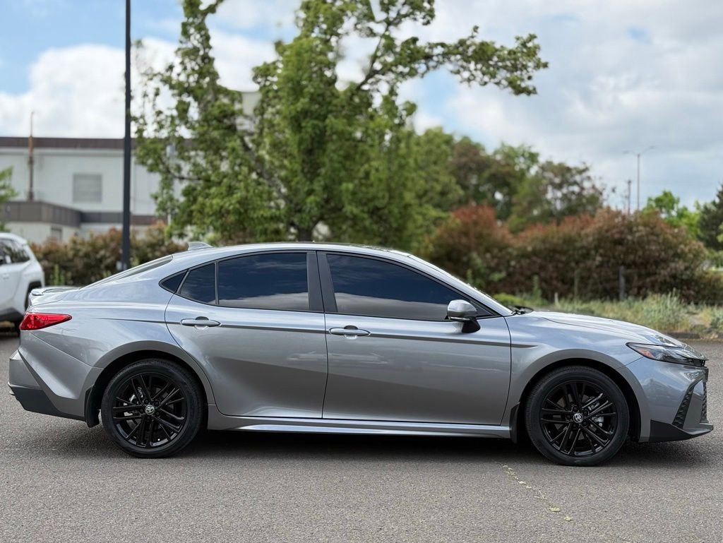 Certified 2025 Toyota Camry SE AWD/4WD image 5