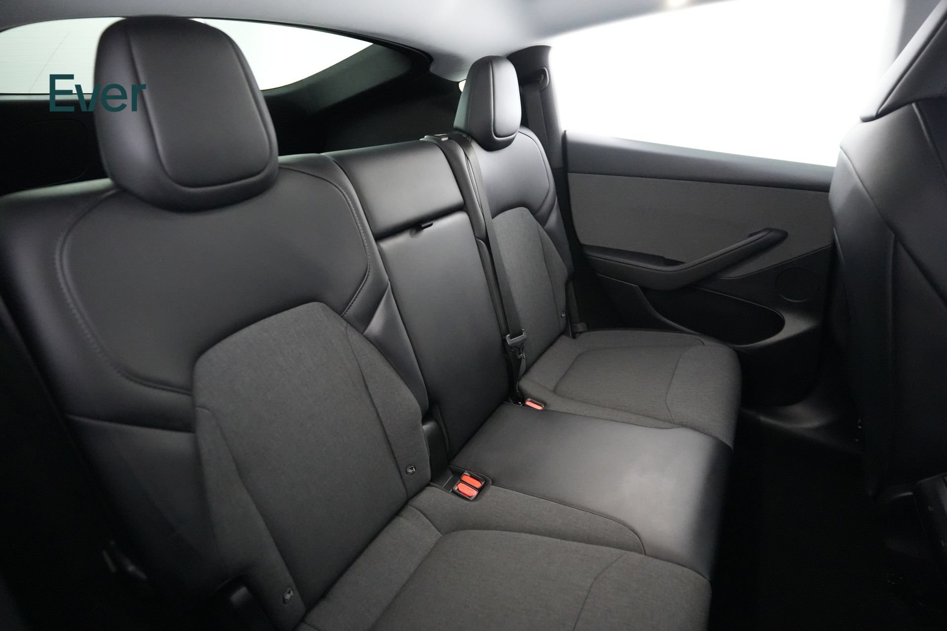 Used 2026 Tesla Model Y 2WD image 5