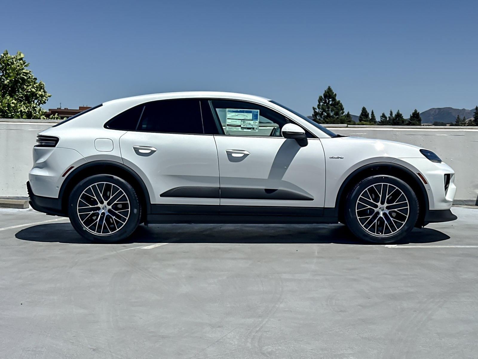 New 2026 Porsche Macan Electric RWD image 10