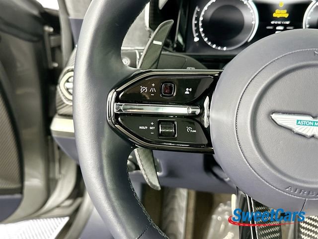 Used 2025 Aston Martin Vanquish RWD image 14
