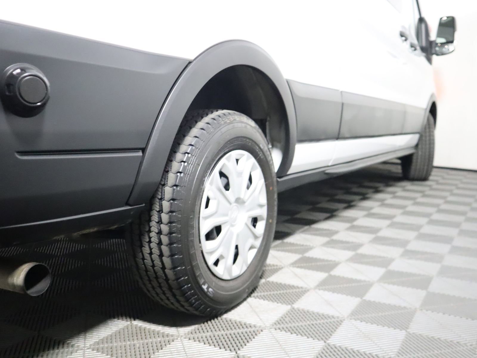 Used 2024 Ford Transit 350 XLT image 20