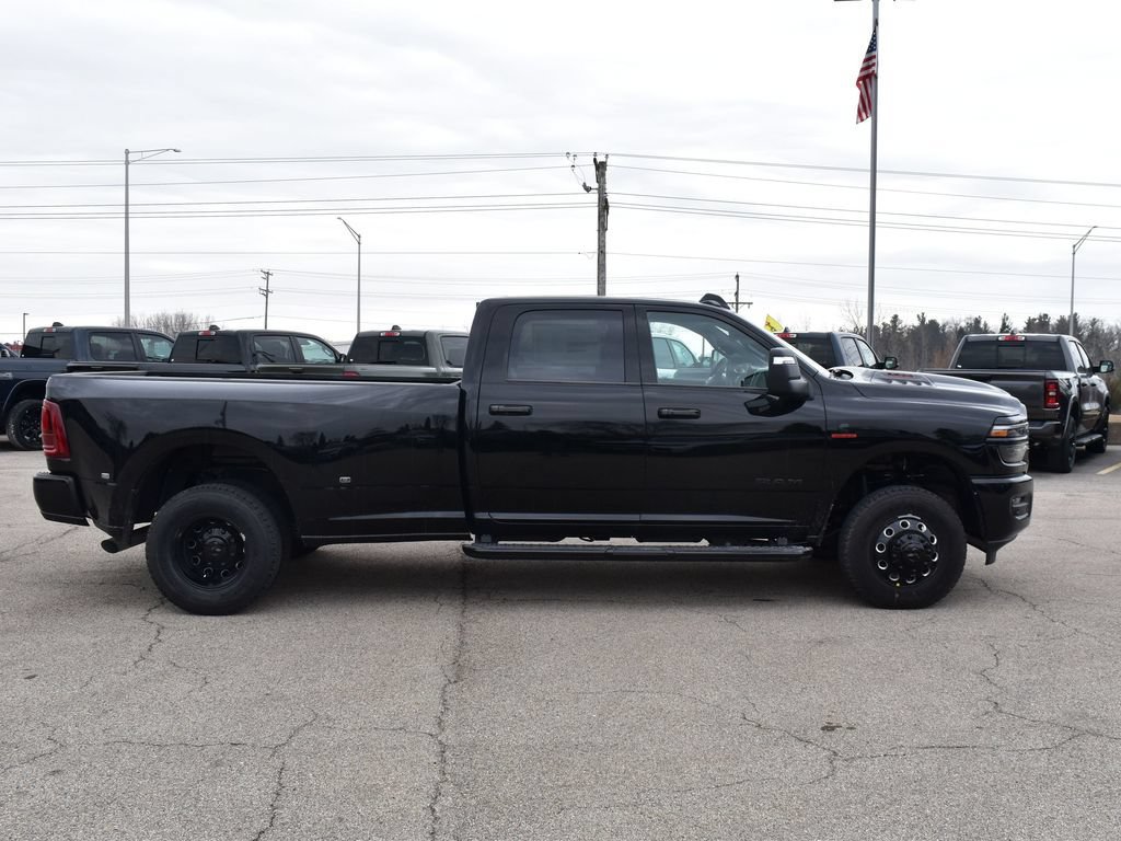 New 2026 RAM 3500 Laramie AWD/4WD image 7