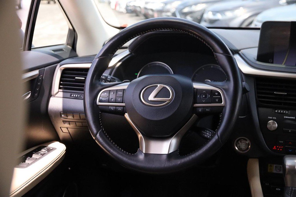 Used 2022 Lexus RX 350L Premium w/ Premium Package AWD/4WD image 27