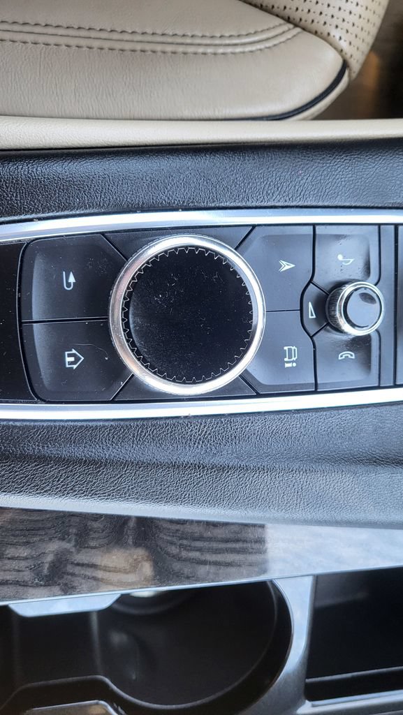 Used 2021 Cadillac Escalade Premium Luxury AWD/4WD image 41