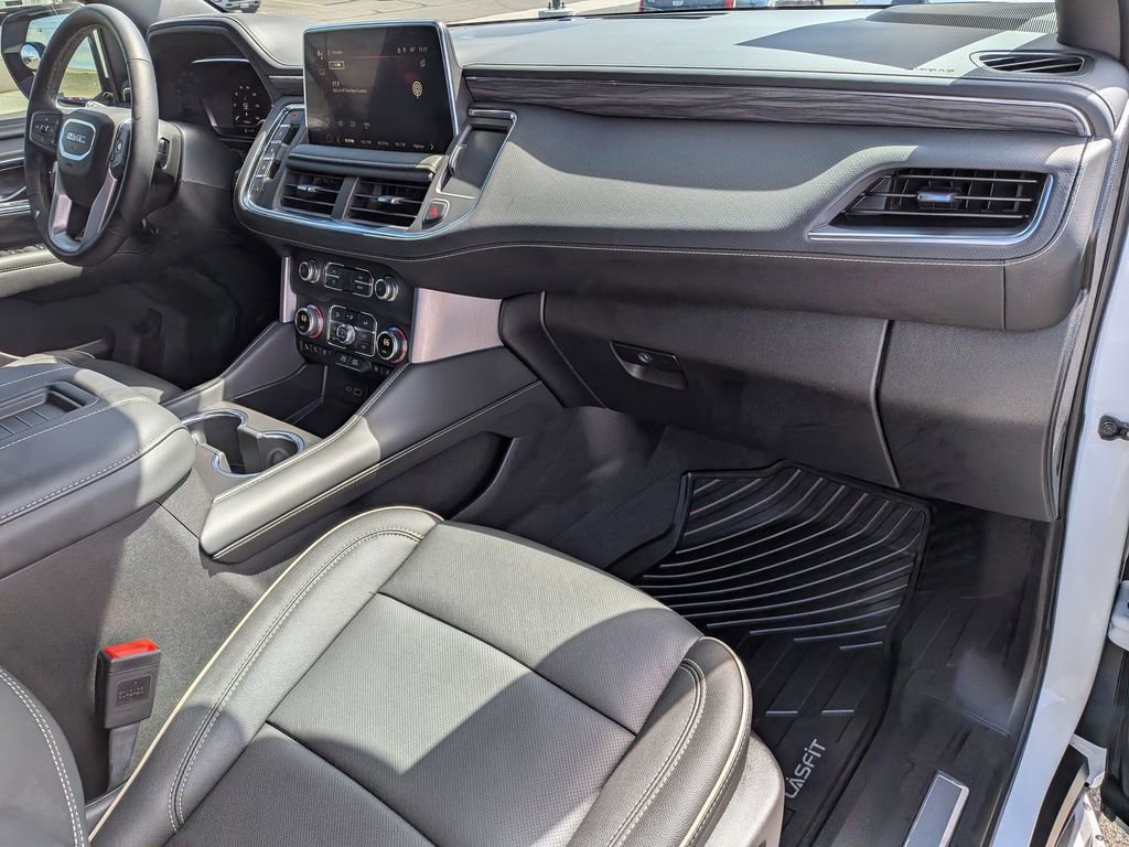 Used 2024 GMC Yukon XL SLT w/ SLT Premium Package AWD/4WD image 24