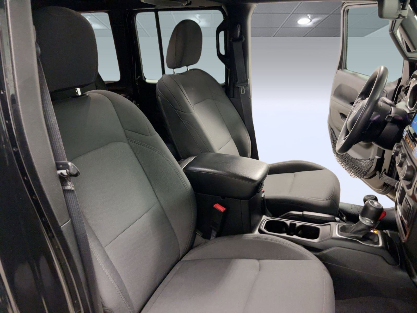 Used 2020 Jeep Wrangler Unlimited Sport image 31