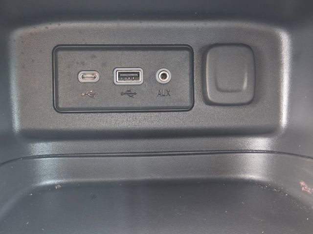 Used 2024 Chevrolet Equinox LS w/ Midnight Edition FWD image 15