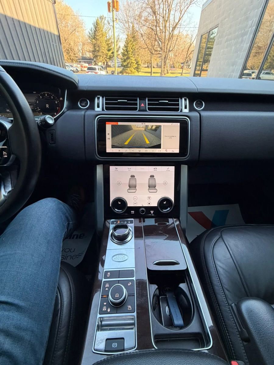 Used 2020 Land Rover Range Rover image 12
