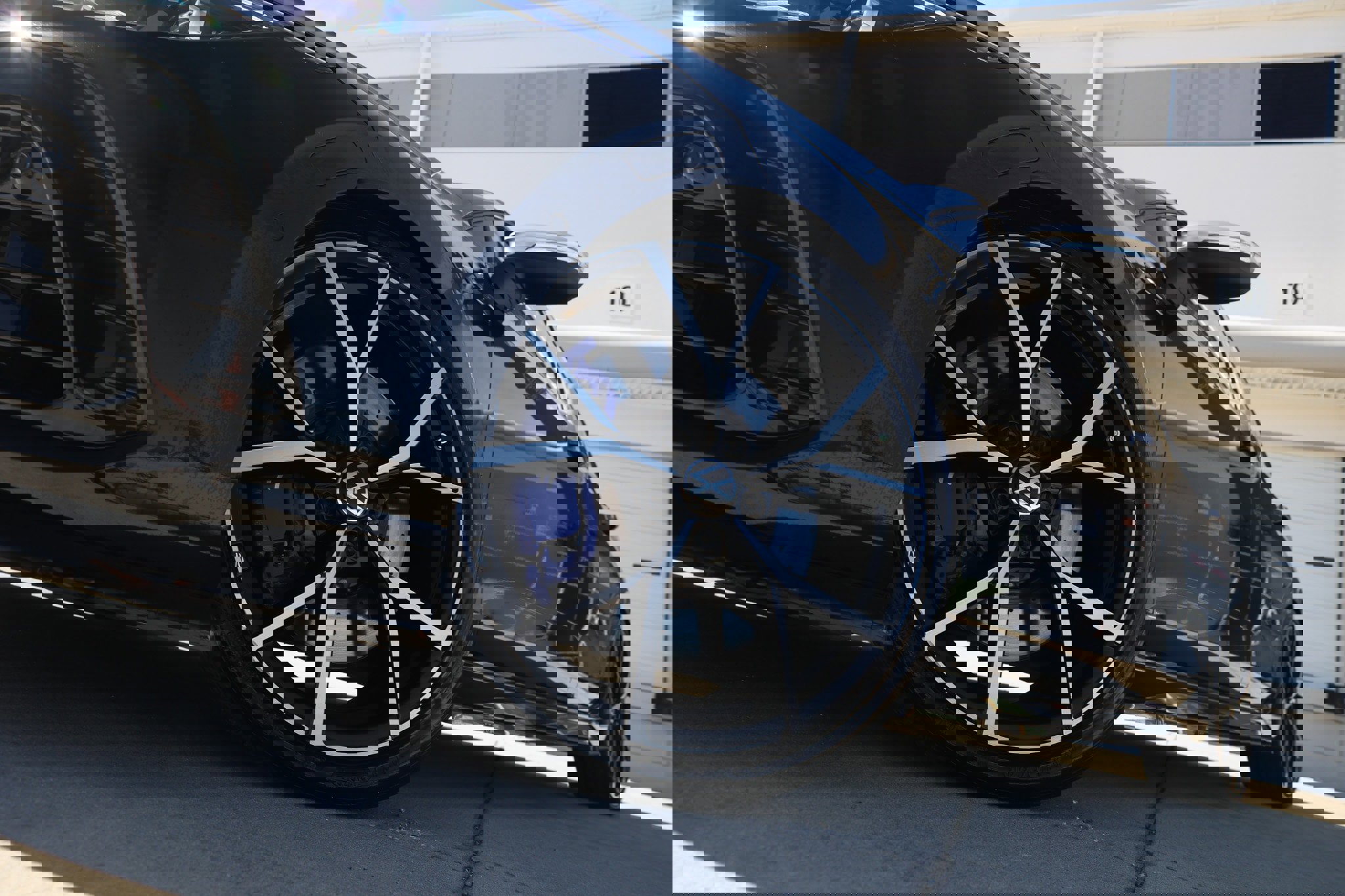 Used 2023 Volkswagen Golf R image 29