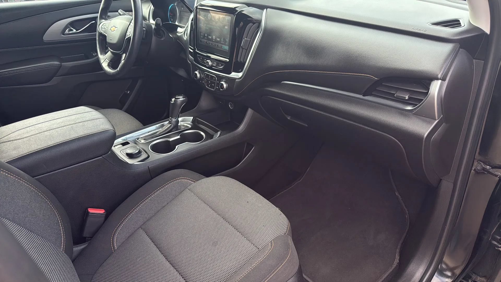 Used 2018 Chevrolet Traverse LT AWD/4WD image 16