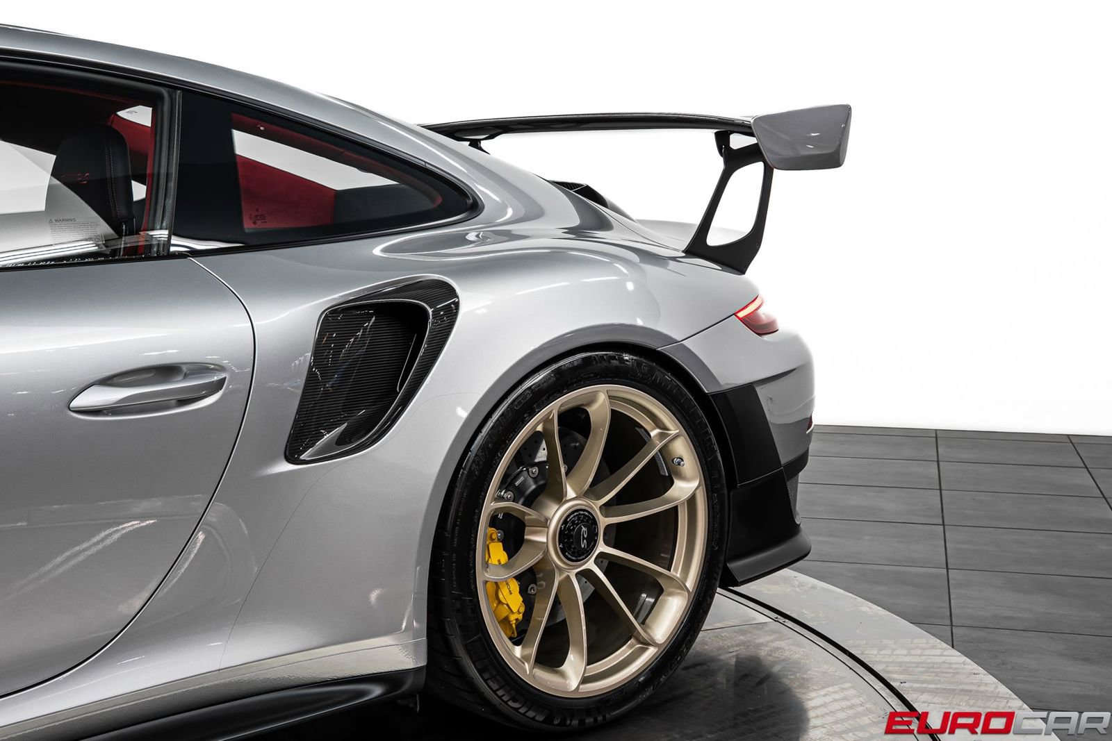 Used 2018 Porsche 911 GT2 RS image 21