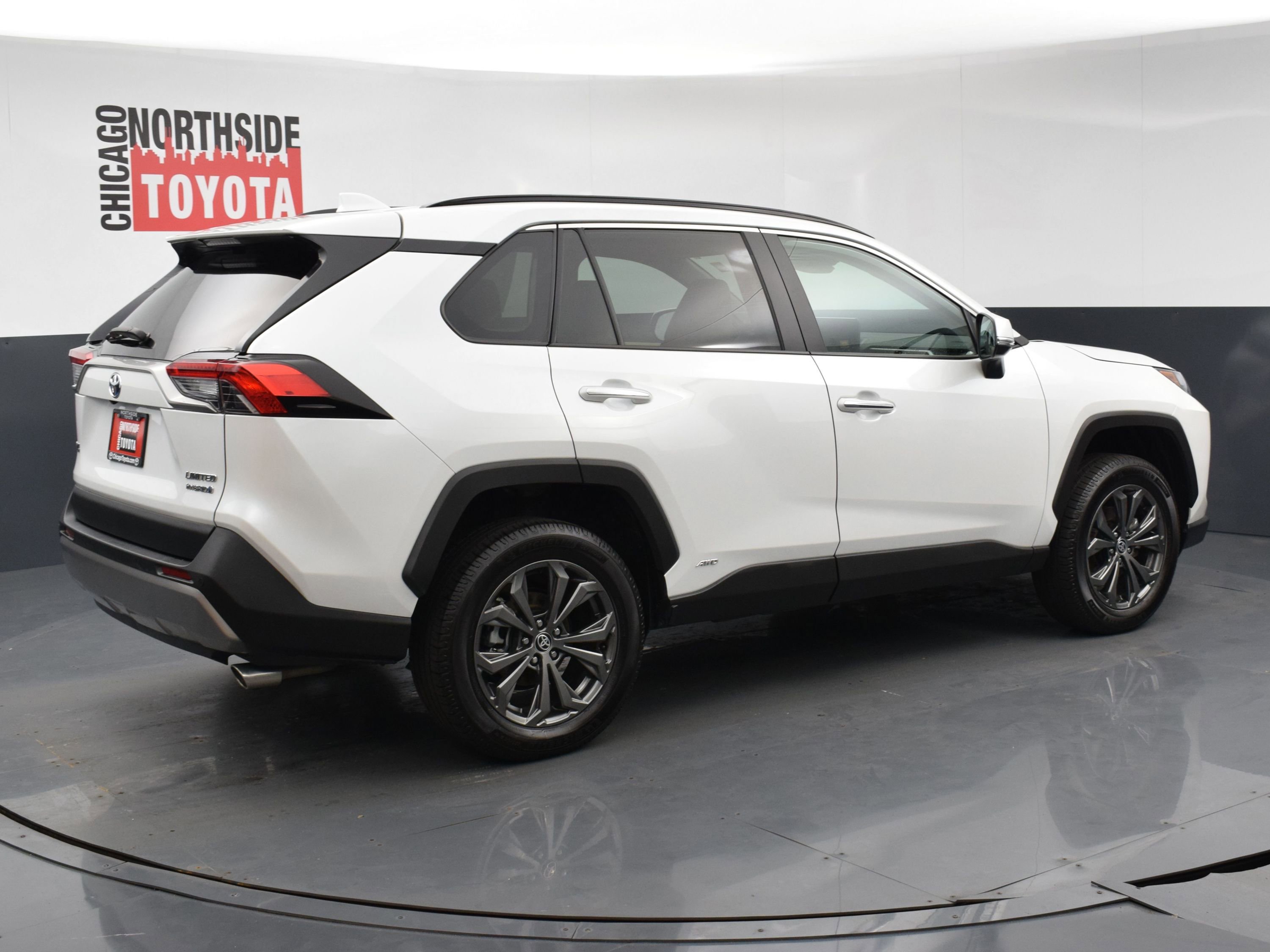 Used 2023 Toyota RAV4 Limited w/ Limited Grade Weather Package AWD/4WD image 4